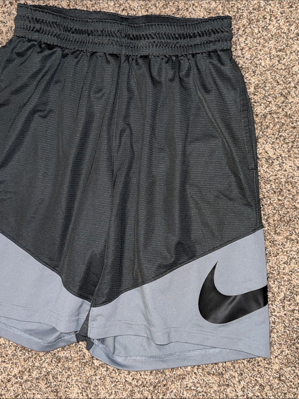 Nike Black and Gray Athletic Basketball Shorts size Large - Picture 4 of 6